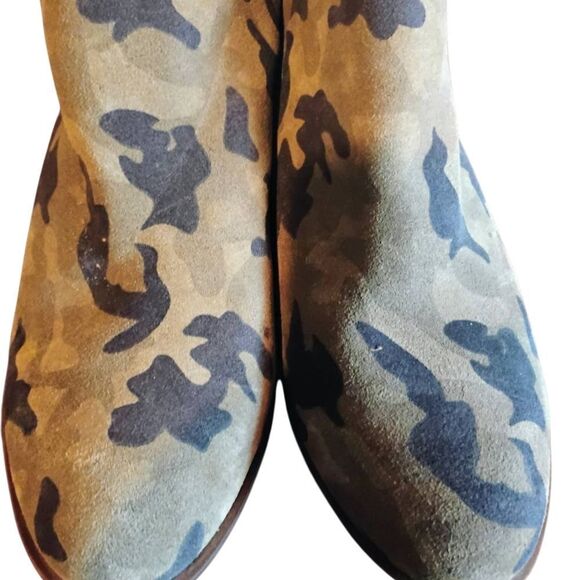 Lucky Brand Green and Brown Ankle Booties with Artistic Design - Picture 3 of 8